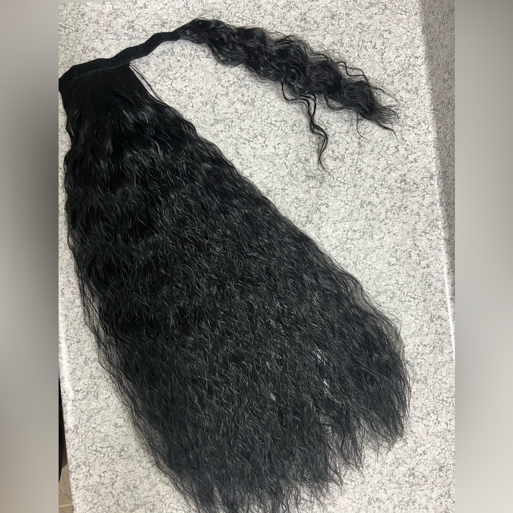 26" Extra Long Ponytail Clip in With Loose Spirals